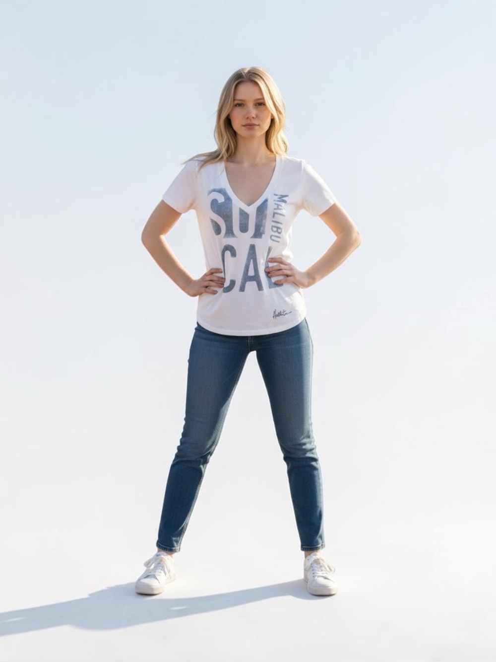 Hollister Malibu SoCal Graphic V-Neck T-Shirt White Women’s XS
